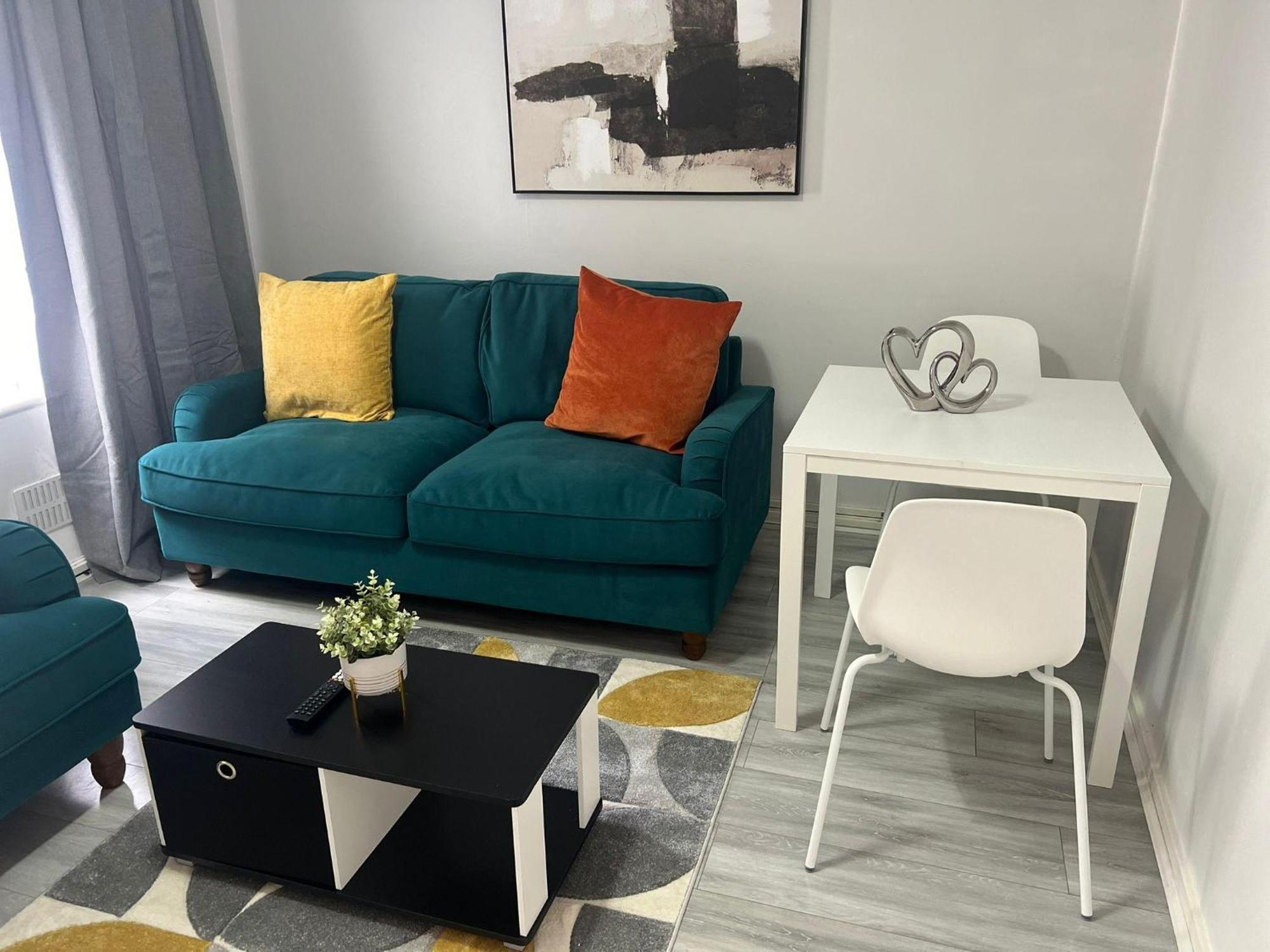 Birmingham City Apartment *