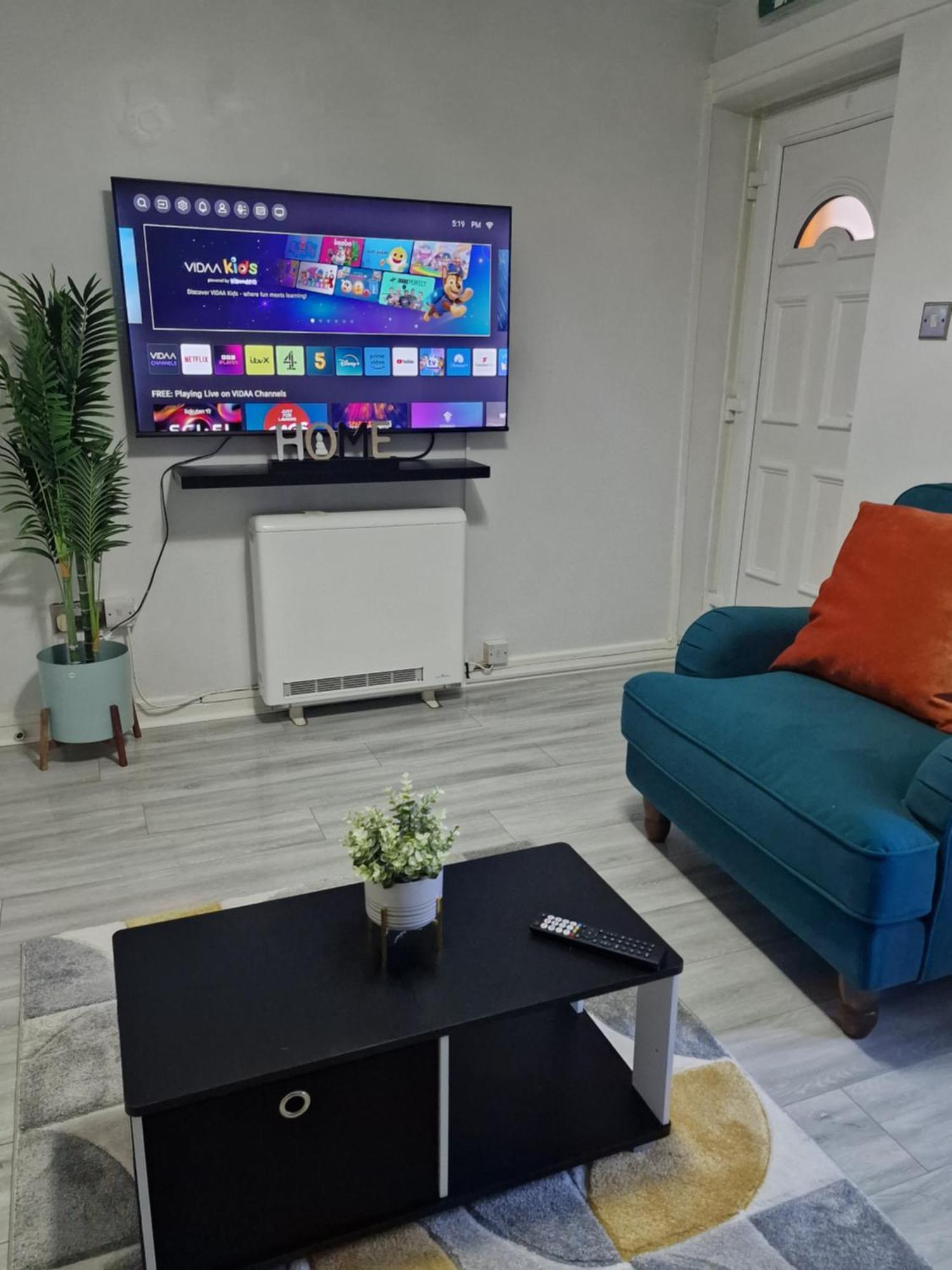 Birmingham City Apartment *